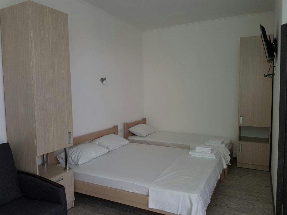 Aleksandriya Hotel Chornomorsk Exterior photo